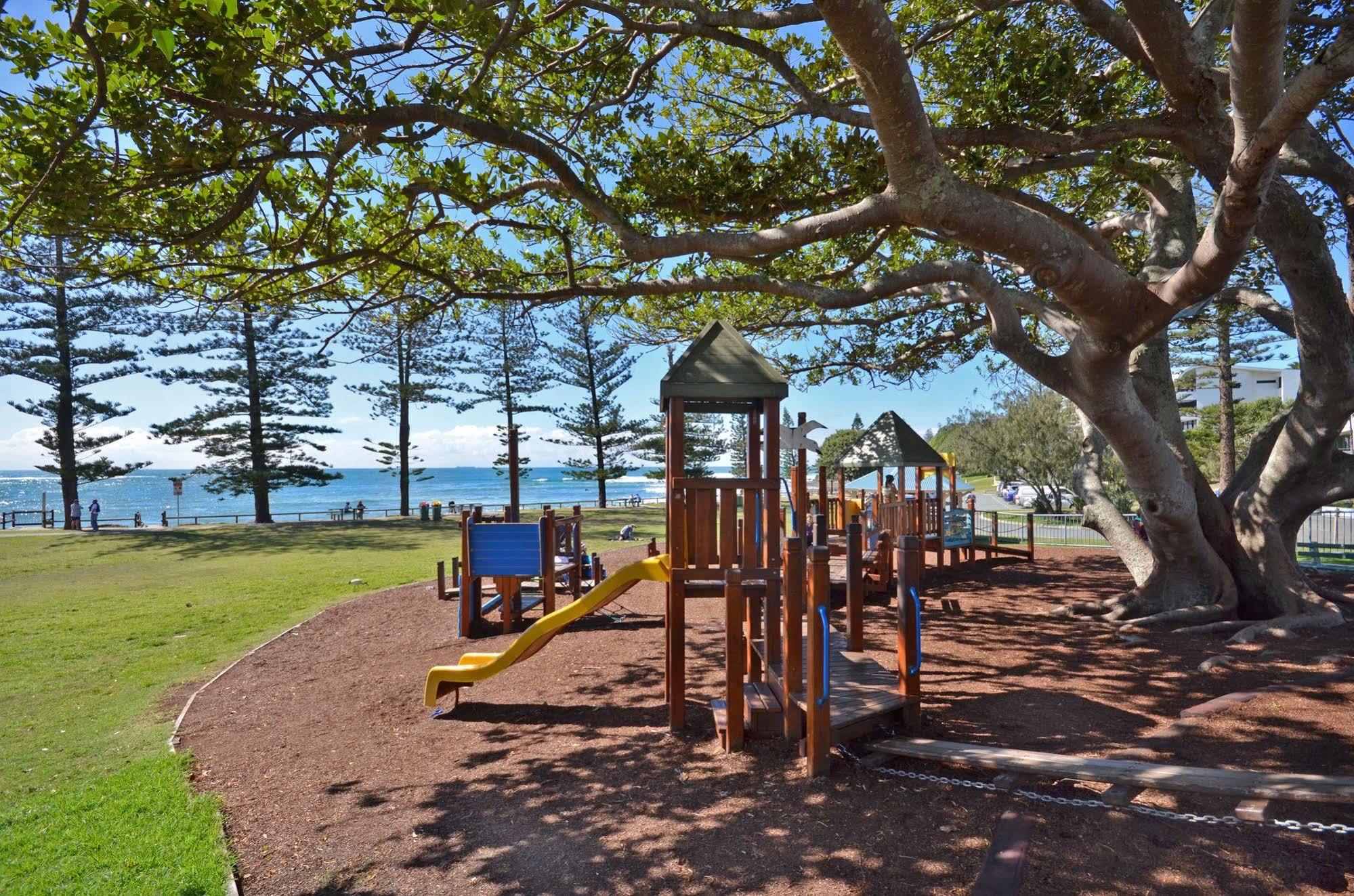 Raintrees Moffat Beach Калаундра Екстер'єр фото