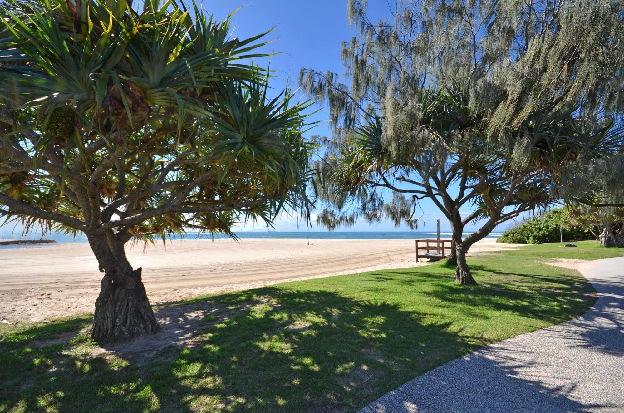Raintrees Moffat Beach Калаундра Екстер'єр фото